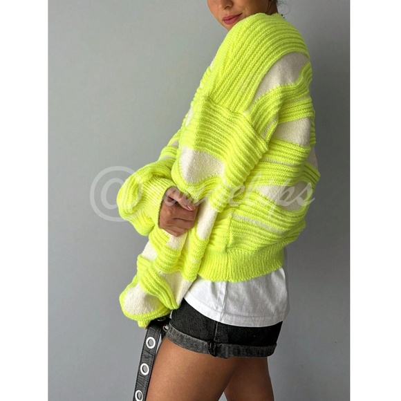 Textured Knit Pullover Sweater Lantern Sleeve Neon Yellow on Off White - Picture 4 of 5